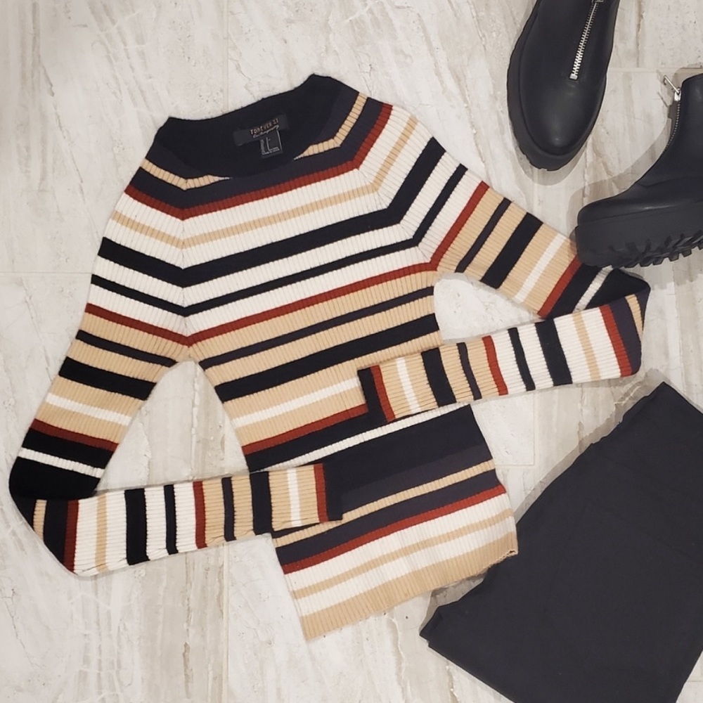 FOREVER 21 Contemporary Striped Sweater